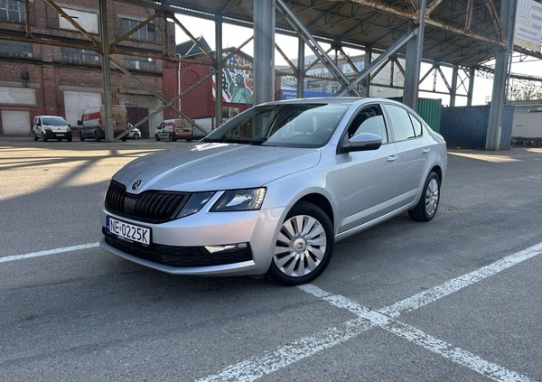 Skoda Octavia cena 41300 przebieg: 203000, rok produkcji 2018 z Elbląg małe 191